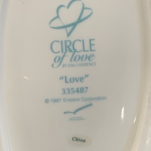 Enesco Circle of Love "Love"
335487 by Kim Lawrence Porce. wedding, anniversary - Picture 5 of 7